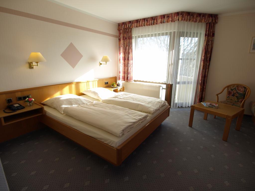 Hotel Landhaus Silbertanne Rotenburg an der Fulda Exterior photo